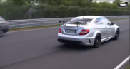 Filmpje: Supercars spelen jingle bells