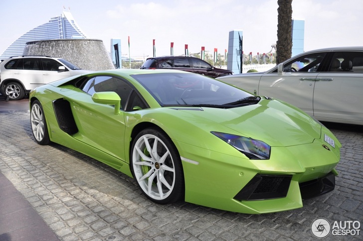 Verfrissende Lamborghini Aventador gespot in Dubai