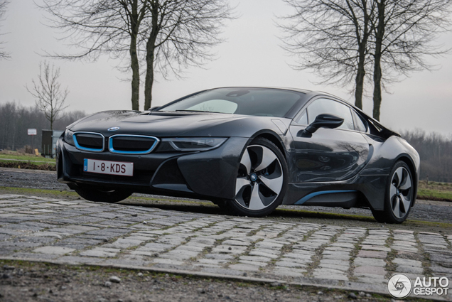 Spot van de dag: BMW i8