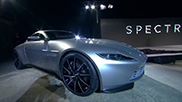 James Bond au volant de l'Aston Martin DB10 dans Spectre