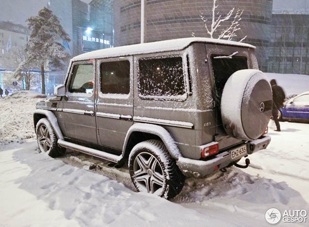 Deze Mercedes-Benz G 63 AMG voelt zich helemaal thuis in de sneeuw
