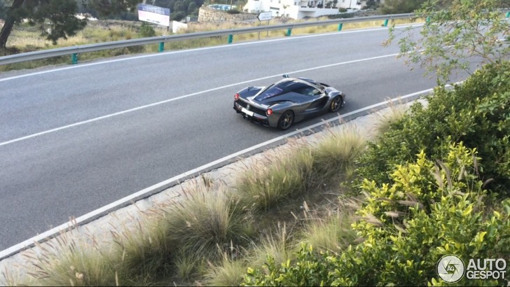 Grijze LaFerrari bestormt Marbella