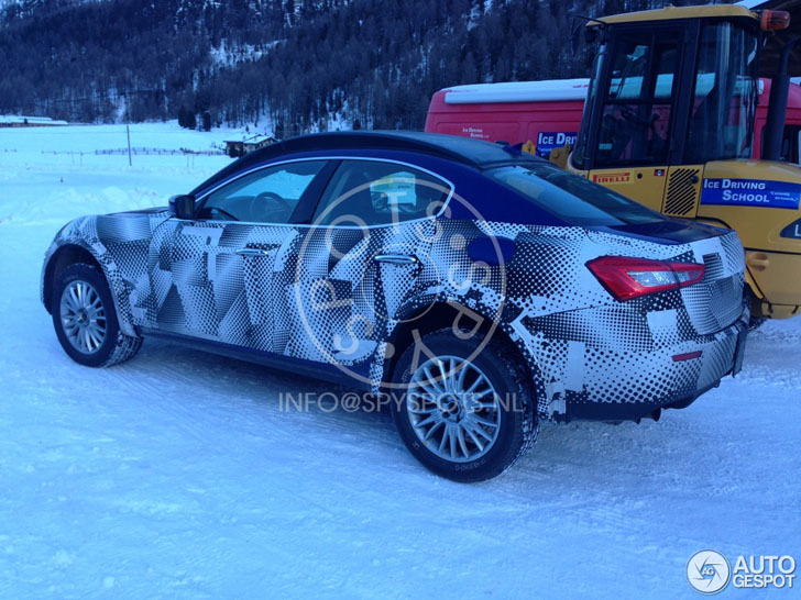 Gesnapt in de sneeuw: Maserati Levante