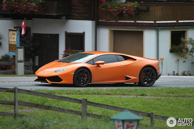 Gespot: Lamborghini Huracán LP610-4 geniet van de winter