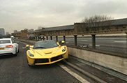 Une Ferrari LaFerrari accidentée à Londres