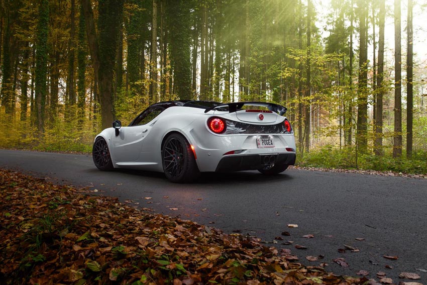 Motorsport technologie voor Alfa Romeo 4C door Pogea Racing