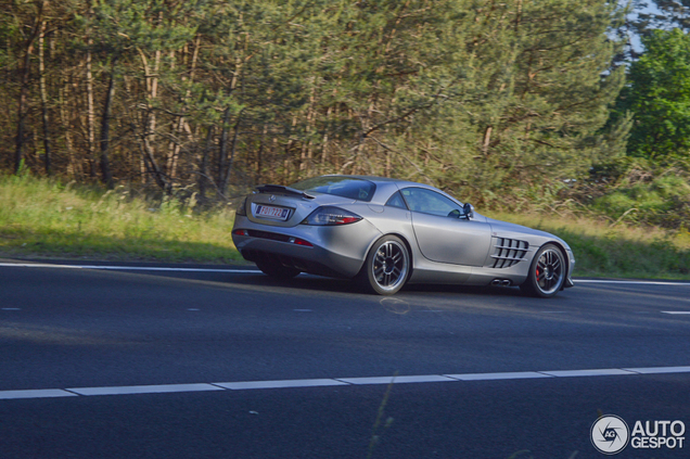 Laagvliegen in Nederland met de SLR 722 Edition