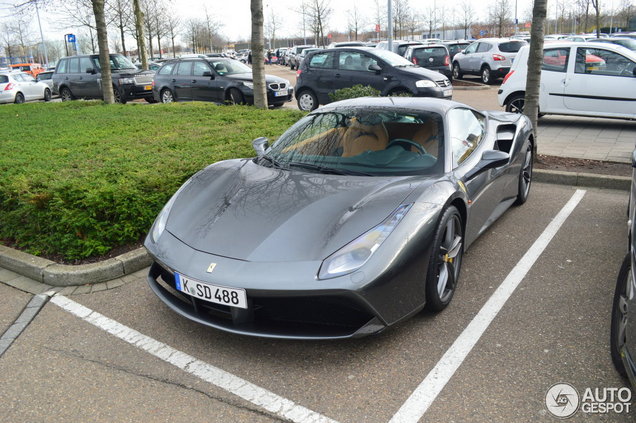 Spot van de dag: Ferrari 488 GTB bij de outlet