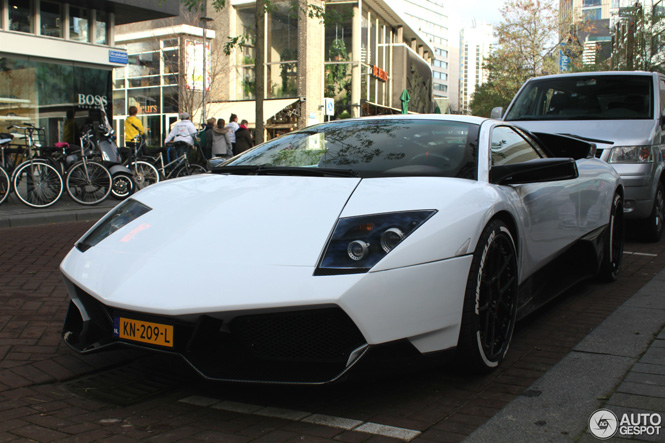Spot van de eerste kerstdag: Lamborghini Murciélago LP640