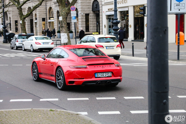 Dit is nog eens een lekkere Porsche 911!