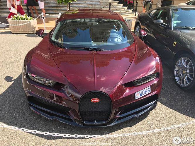 Wat een beetje zon met de Bugatti Chiron doet