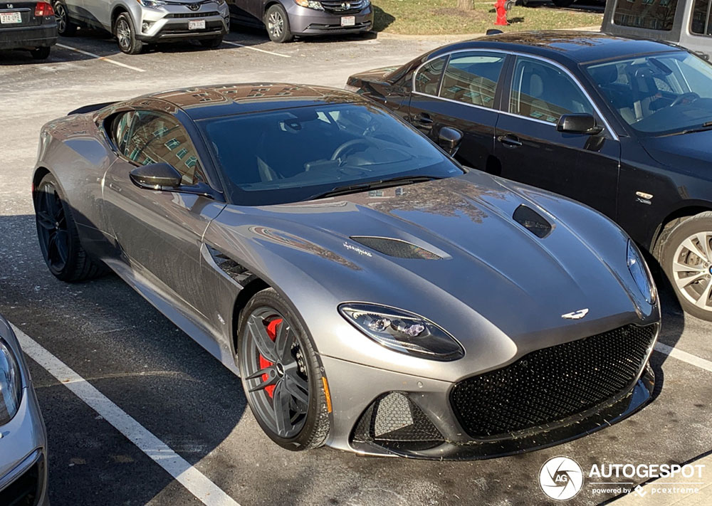 Aston Martin DBS Superleggera geland in Amerika