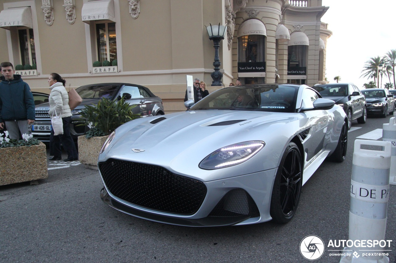 Aston Martin DBS Superleggera rolt door Monaco