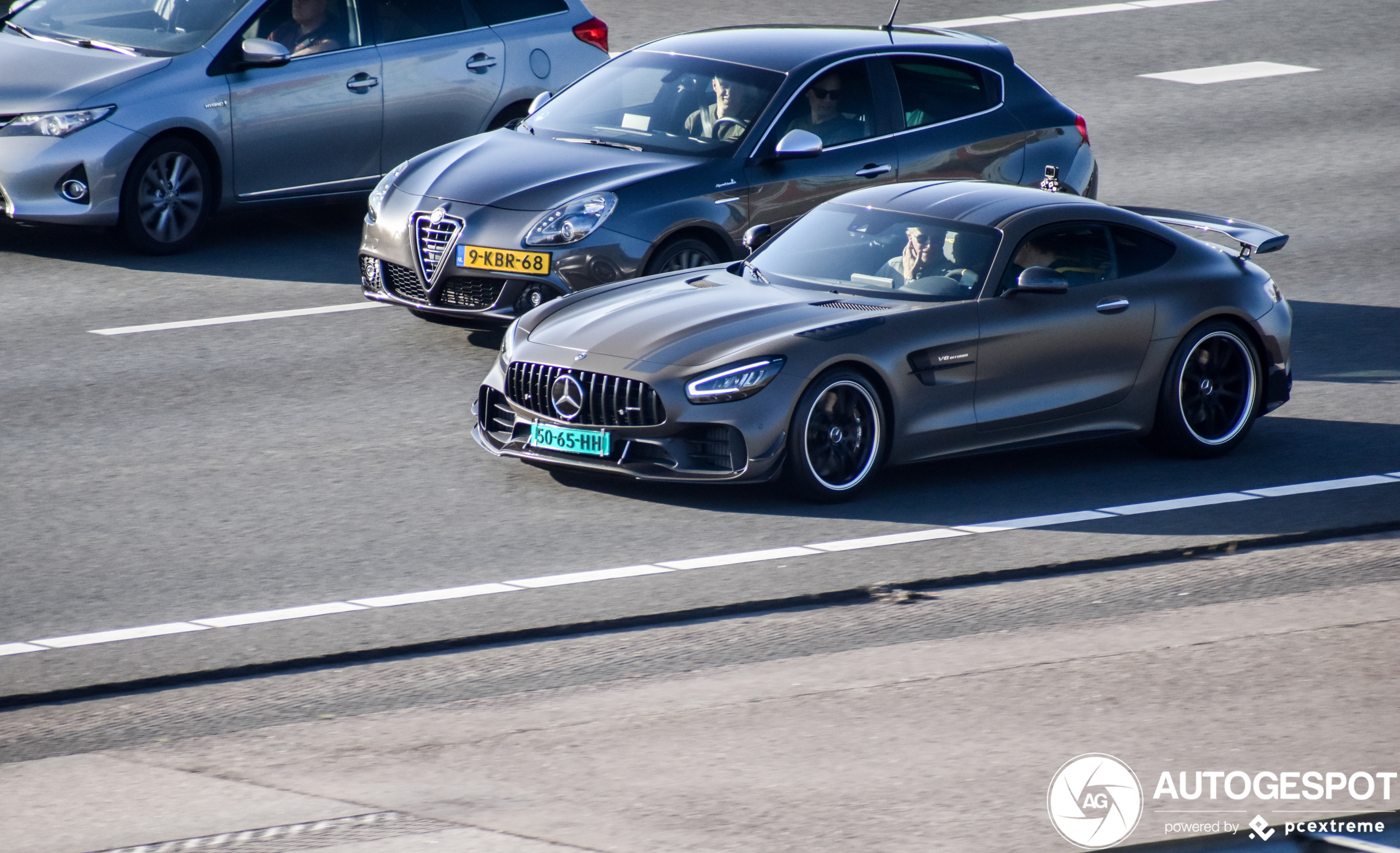 Krijgen we er een Mercedes-AMG GT R Pro bij?